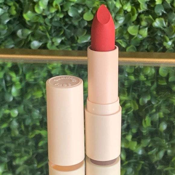 Sunnies Face MAJOR Fluffmatte Lipstick | NEW | Perfect Red Modern Matte Lipstick - Picture 1 of 16